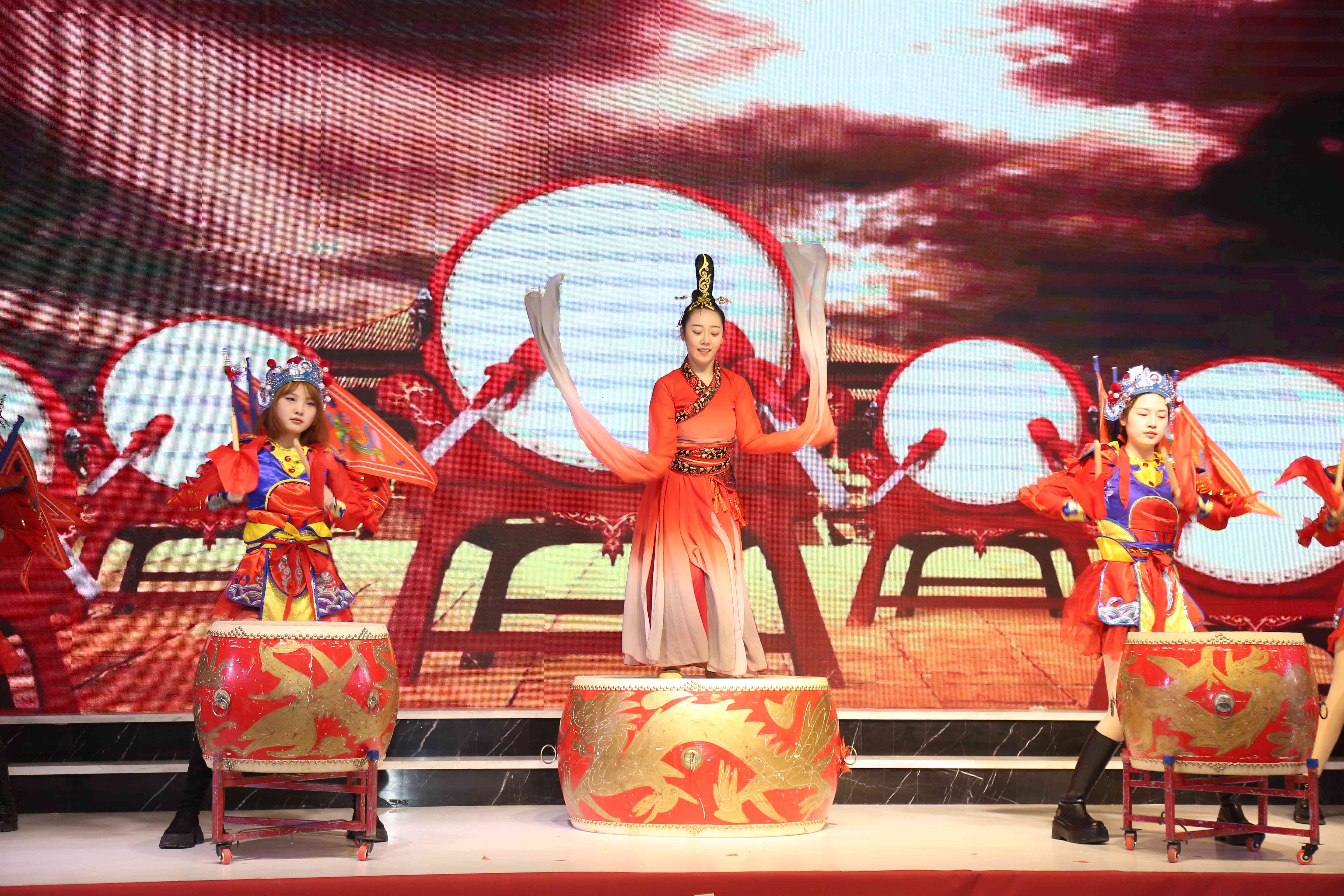 開(kāi)場(chǎng)舞(1).jpg